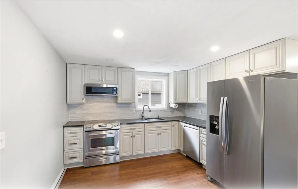 2 bed, 1 bath apartment for rent at 7 Royal Dane Dr Unit 54, Marshfield — photo 2 of 26
