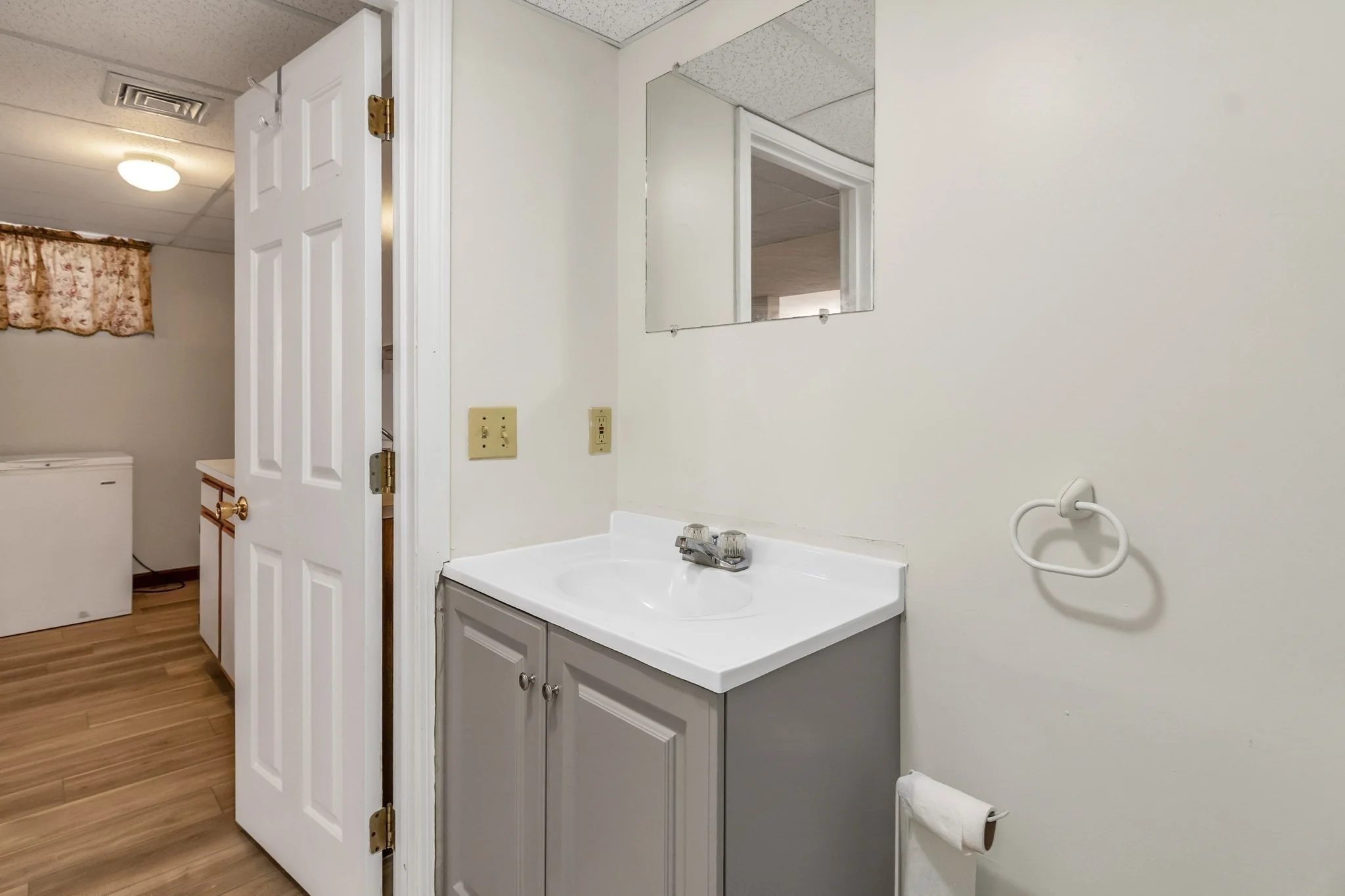 4 bed, 3 bath apartment for rent at 7 Royal Dr, West Methuen — photo 31 of 38