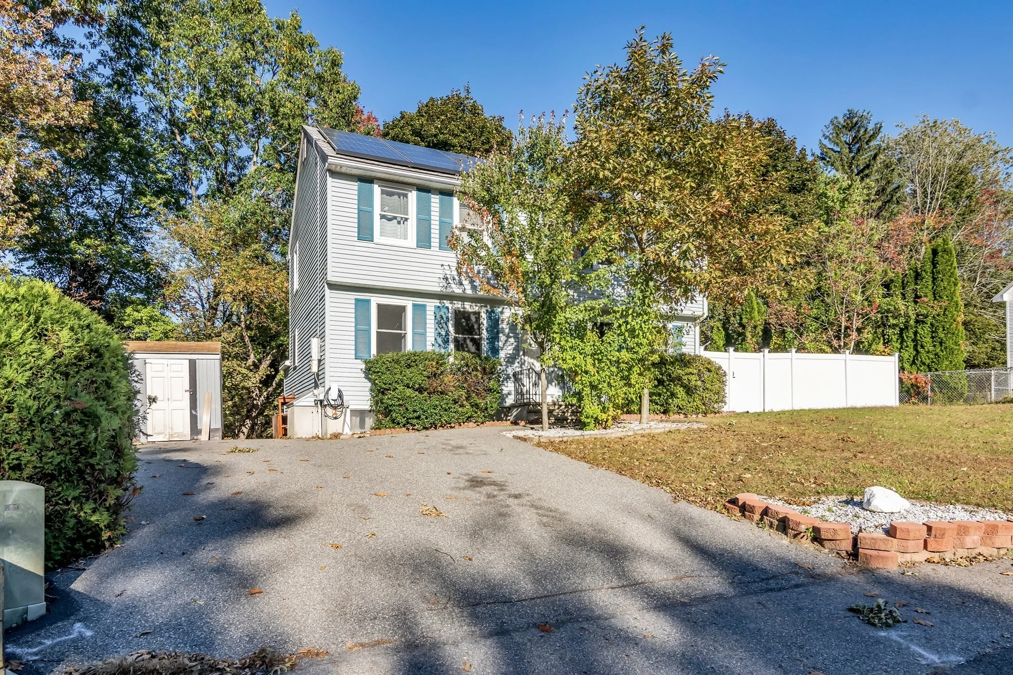 4 bed, 3 bath apartment for rent at 7 Royal Dr, West Methuen