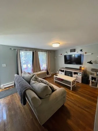 4 bed, 1 bath apartment for rent at 7 Royal St Unit B, Randolph — photo 6 of 14