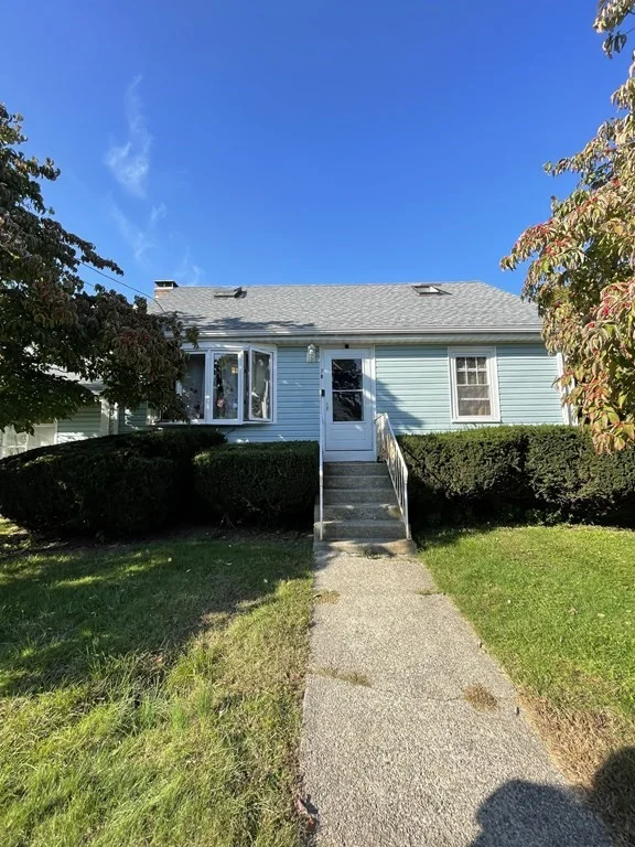 4 bed, 1 bath apartment for rent at 7 Royal St Unit B, Randolph