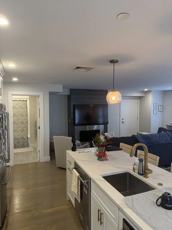 2 bed, 2 bath apartment for rent at 7 Saco St Unit 5, Dorchester — photo 2 of 13