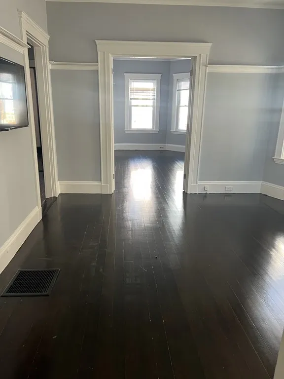 3 bed, 1 bath apartment for rent at 7 Saint Marks Unit 1, Dorchester — photo 2 of 22