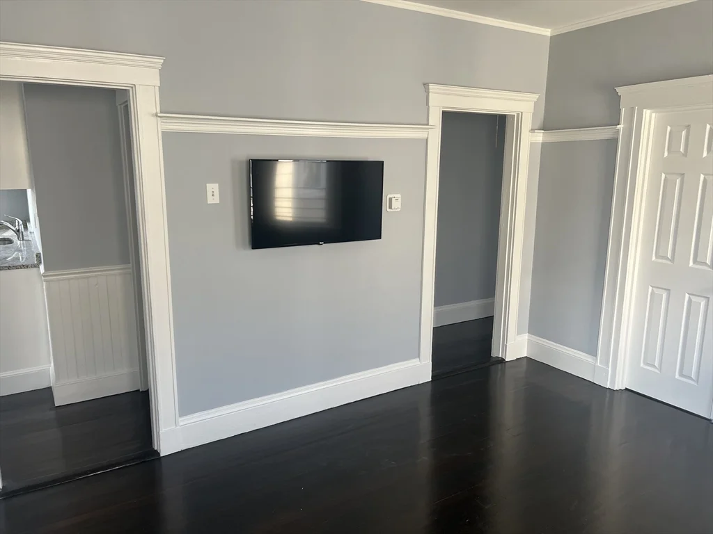 3 bed, 1 bath apartment for rent at 7 Saint Marks Unit 1, Dorchester — photo 15 of 22