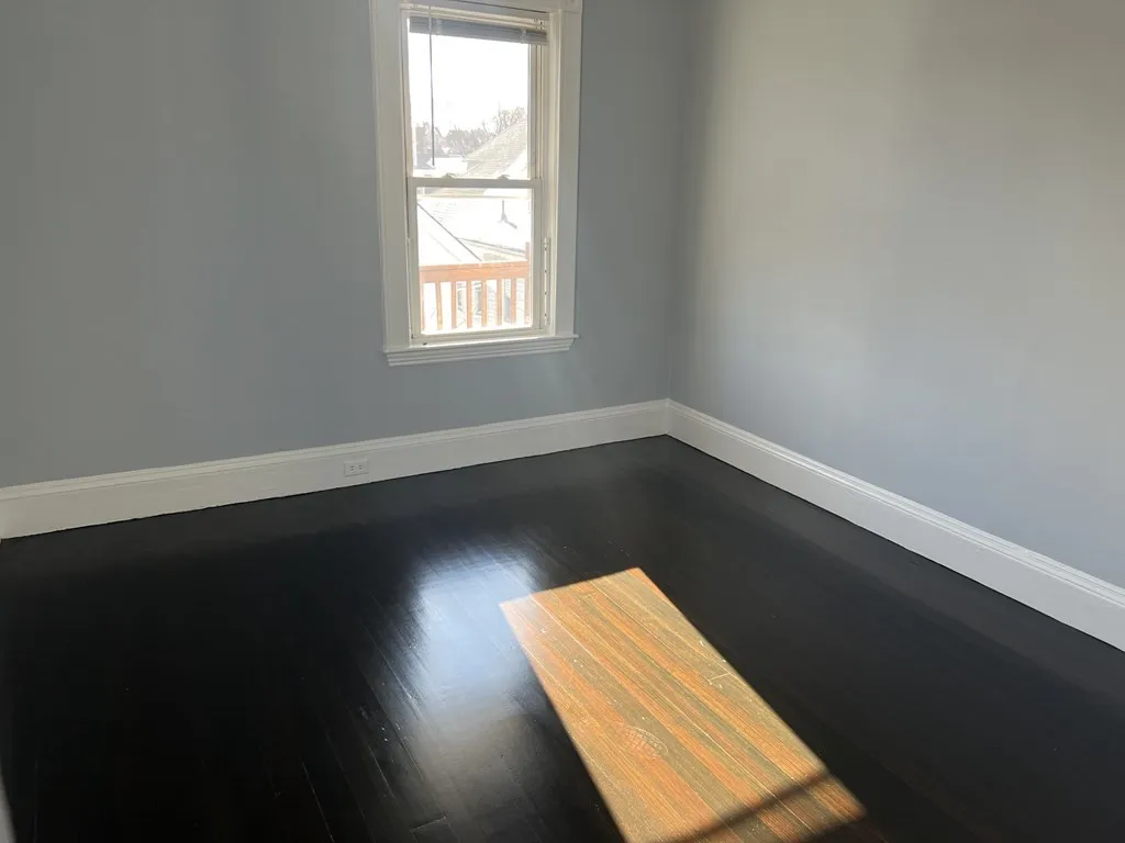 3 bed, 1 bath apartment for rent at 7 Saint Marks Unit 1, Dorchester — photo 5 of 22
