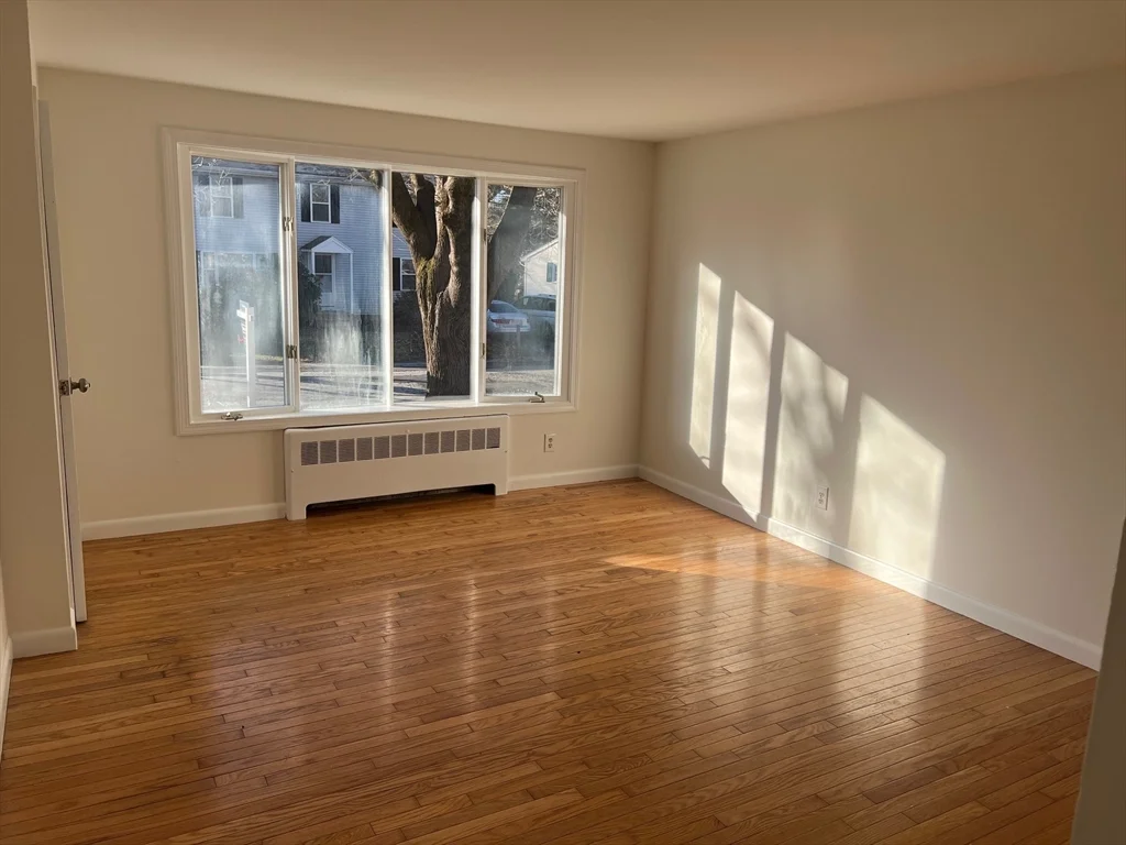 2 bed, 1 bath apartment for rent at 7 Saran Ave Unit 7, Bedford — photo 3 of 14