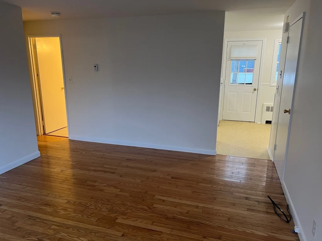 2 bed, 1 bath apartment for rent at 7 Saran Ave Unit 7, Bedford — photo 4 of 14