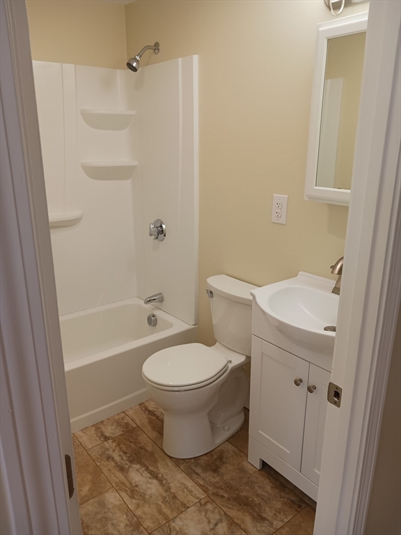 1 bed, 1 bath apartment for rent at 7 Sawyer Pl Unit 1, Plymouth — photo 4 of 6