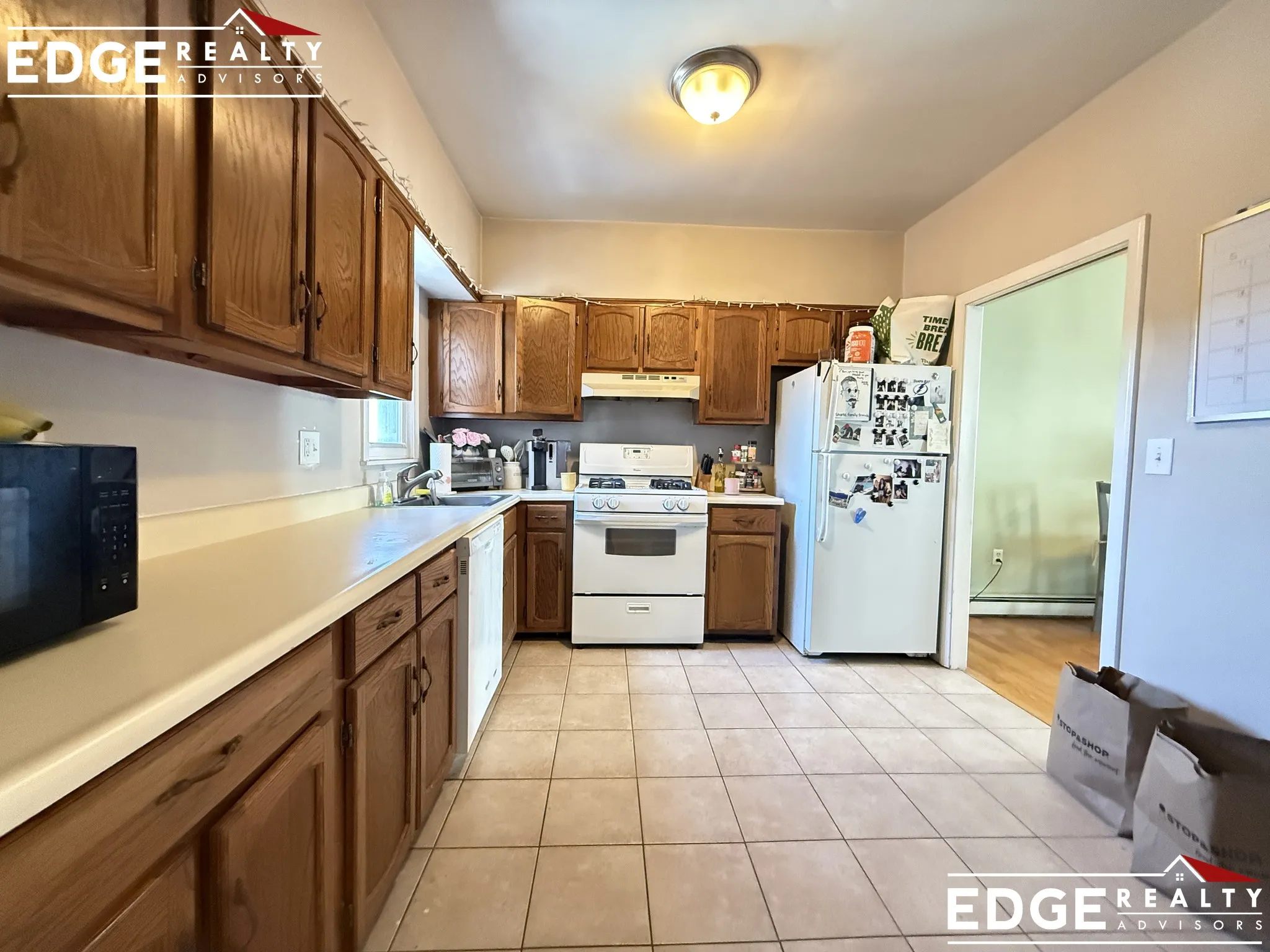 2 bed, 1 bath apartment for rent at 7 Saybrook St Unit 3, Oak Square — photo 4 of 9