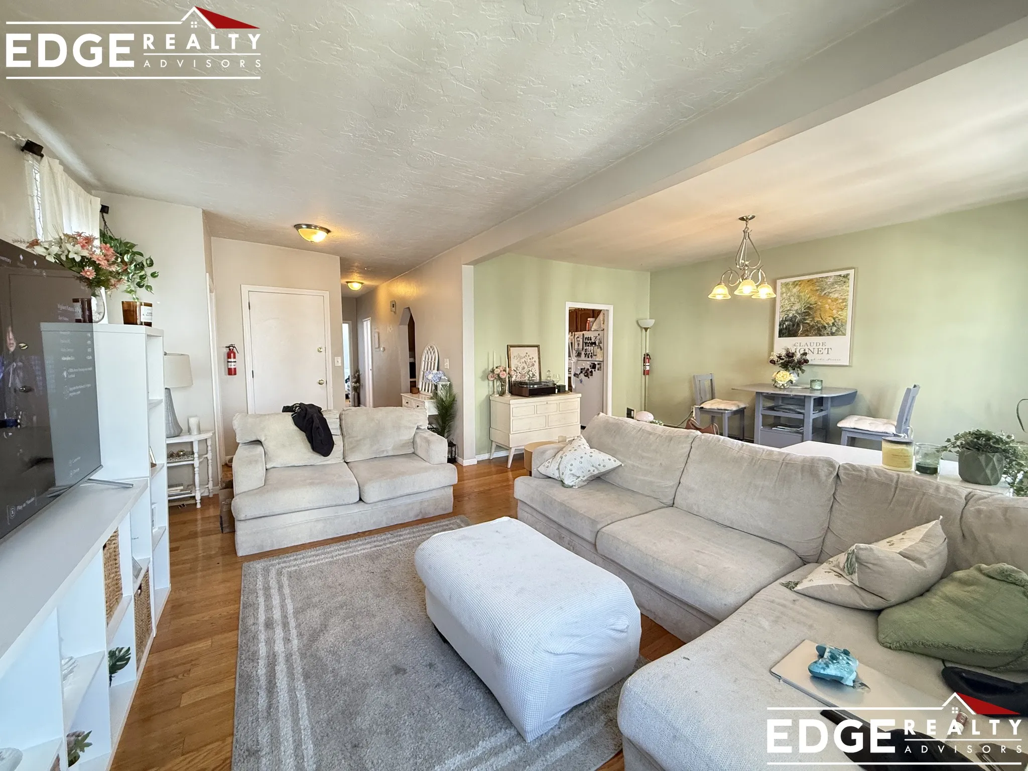 2 bed, 1 bath apartment for rent at 7 Saybrook St Unit 3, Oak Square