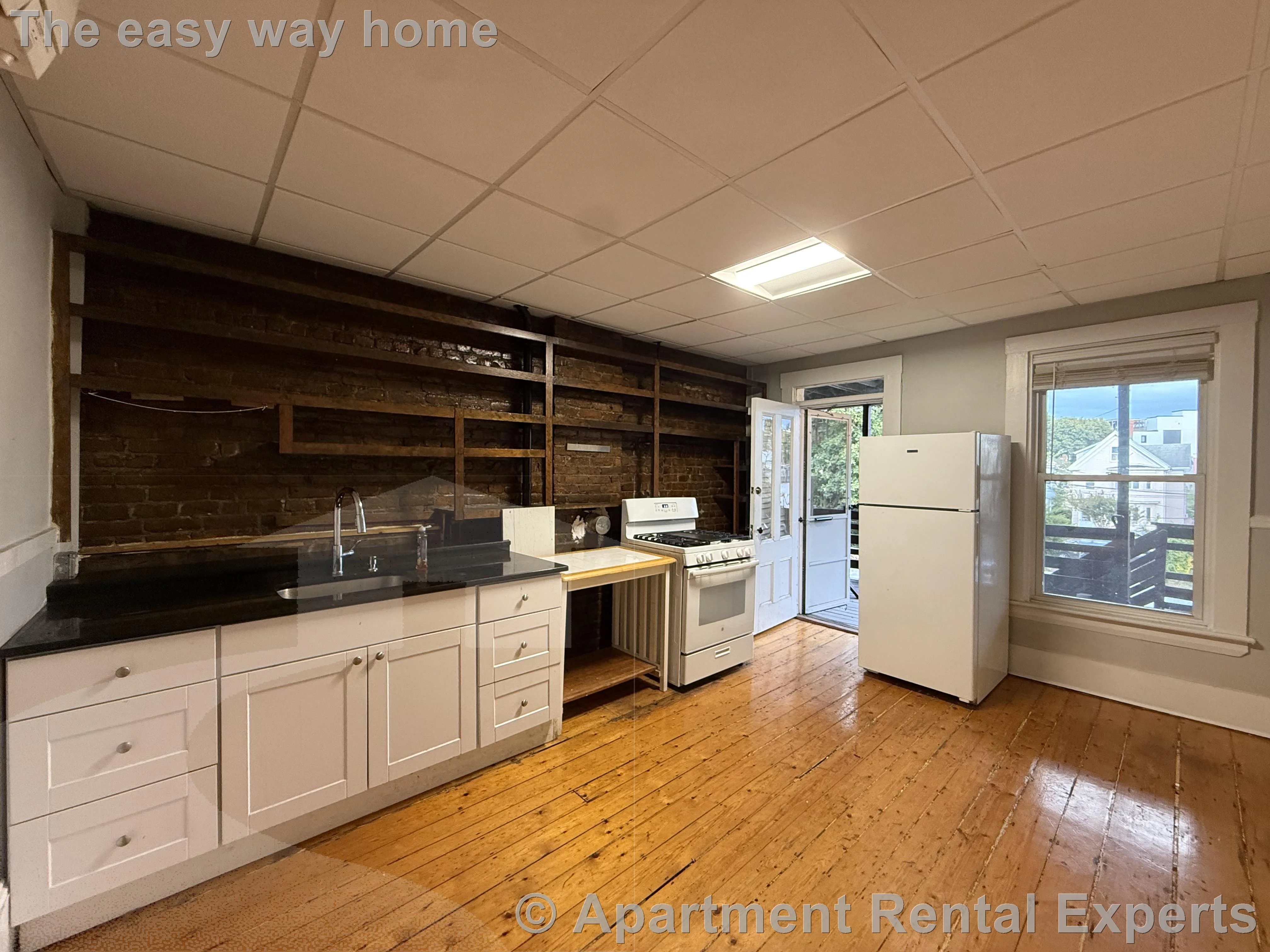 1 bed, 1 bath apartment for rent at 7 School St Unit 2, Union Square — photo 2 of 8