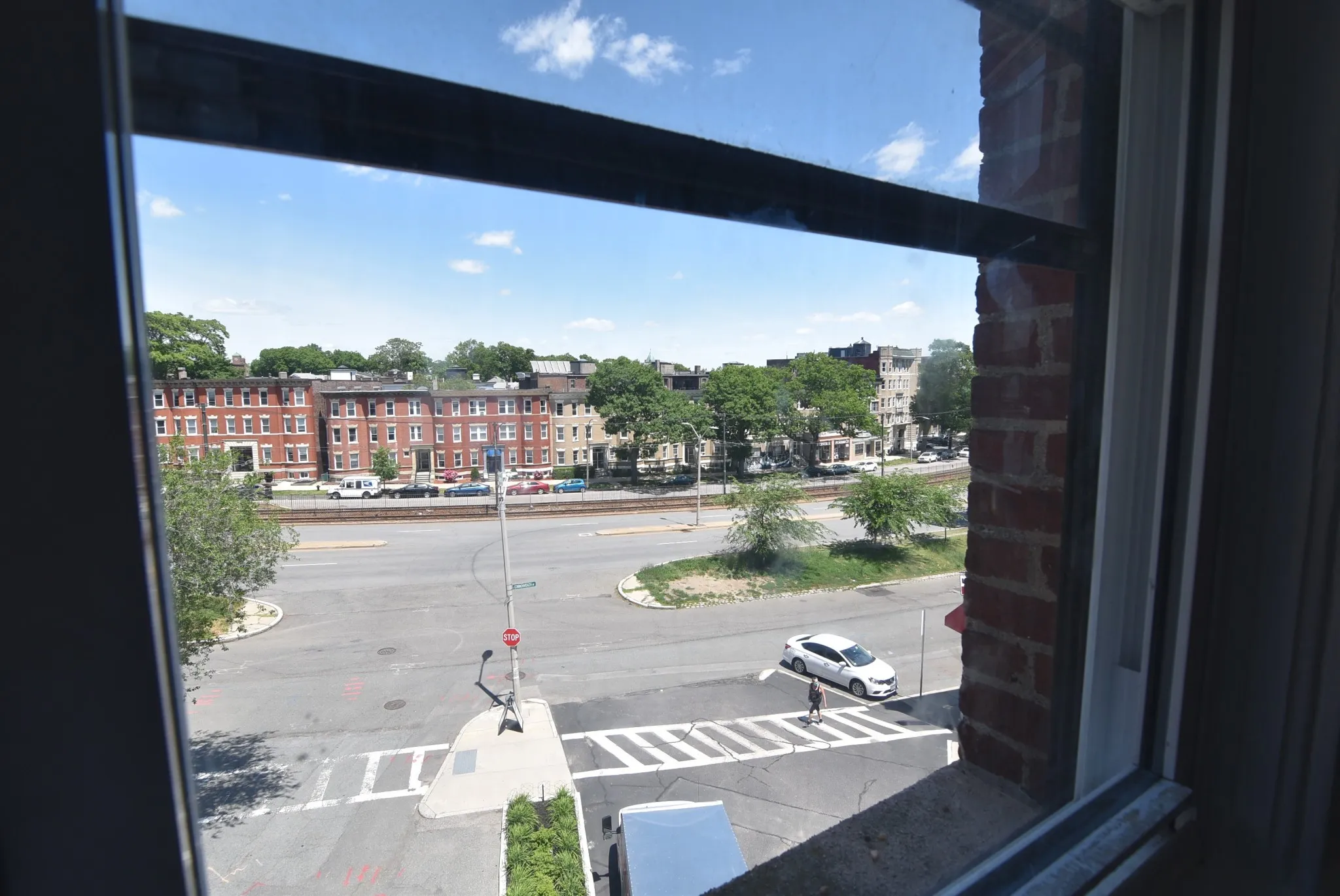 1 bed, 1 bath apartment for rent at 7 Scottfield Rd Unit 10, Allston — photo 15 of 17