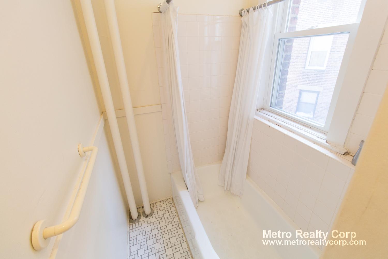 1 bed, 1 bath apartment for rent at 7 Scottfield Rd Unit 2, Allston — photo 10 of 11