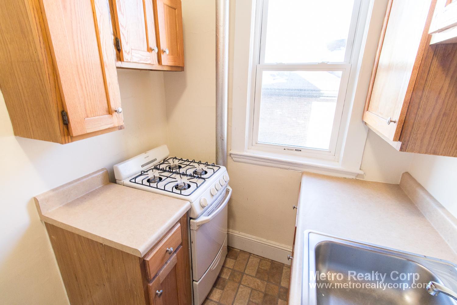 1 bed, 1 bath apartment for rent at 7 Scottfield Rd Unit 2, Allston — photo 6 of 11