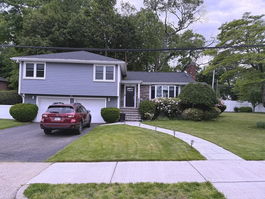 4 bed, 3 bath apartment for rent at 7 Sevland Rd, Oak Hill — photo 1 of 27