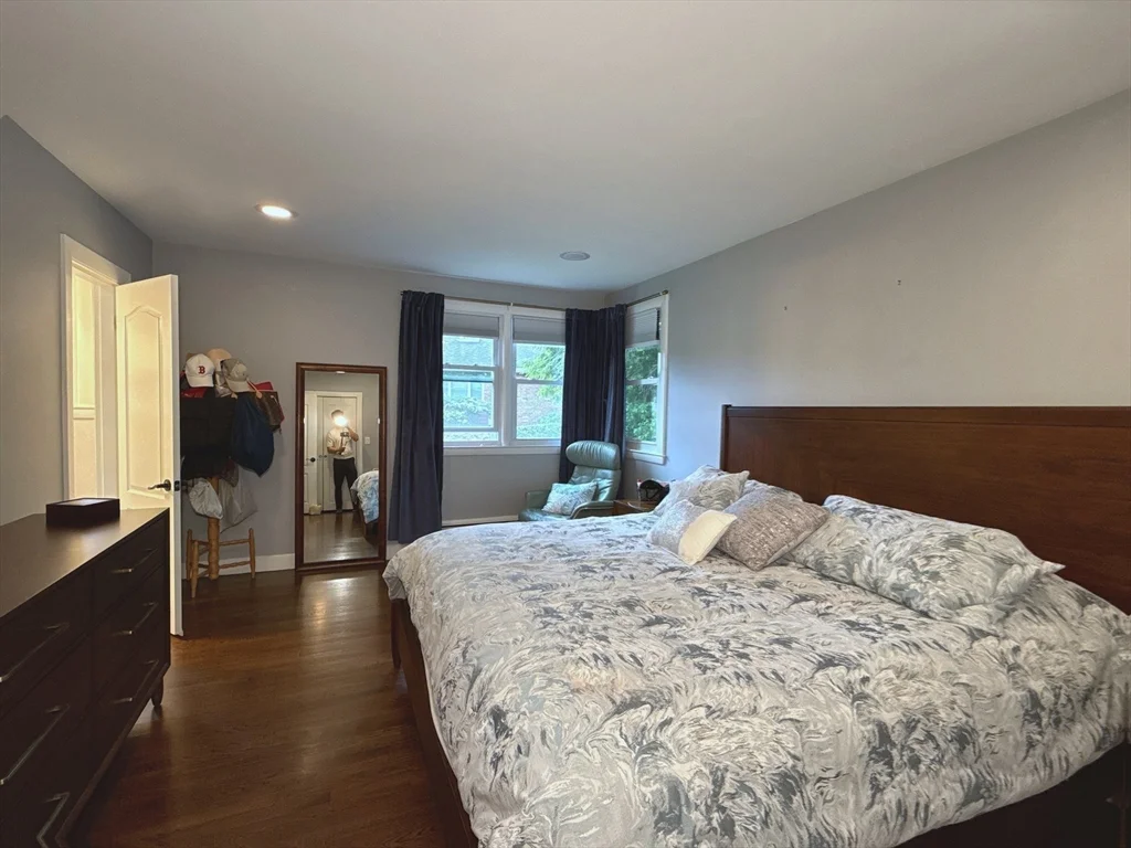 4 bed, 3 bath apartment for rent at 7 Sevland Rd, Oak Hill — photo 14 of 27