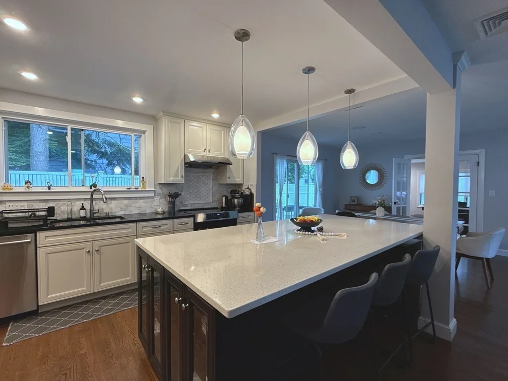 4 bed, 3 bath apartment for rent at 7 Sevland Rd, Oak Hill — photo 6 of 27