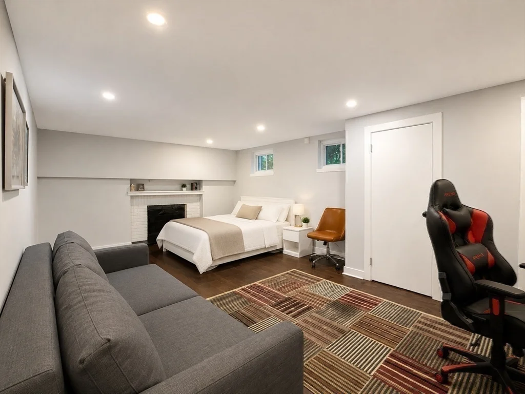 4 bed, 3 bath apartment for rent at 7 Sevland Rd, Oak Hill — photo 25 of 27