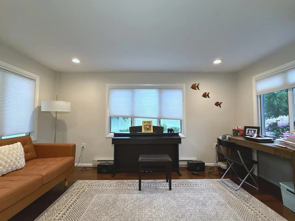4 bed, 3 bath apartment for rent at 7 Sevland Rd, Oak Hill — photo 10 of 27