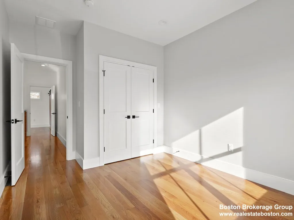 3 bed, 3.5 bath apartment for rent at 7 Sharon Ave Unit 7, Auburndale — photo 11 of 22