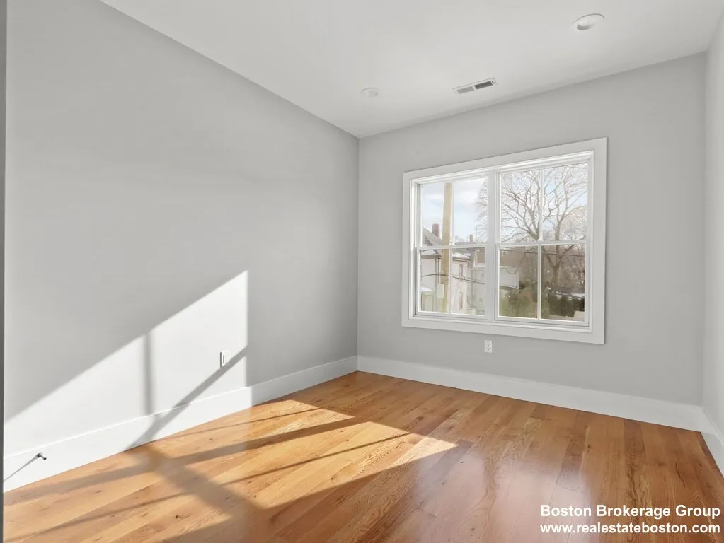 3 bed, 3.5 bath apartment for rent at 7 Sharon Ave Unit 7, Auburndale — photo 12 of 22