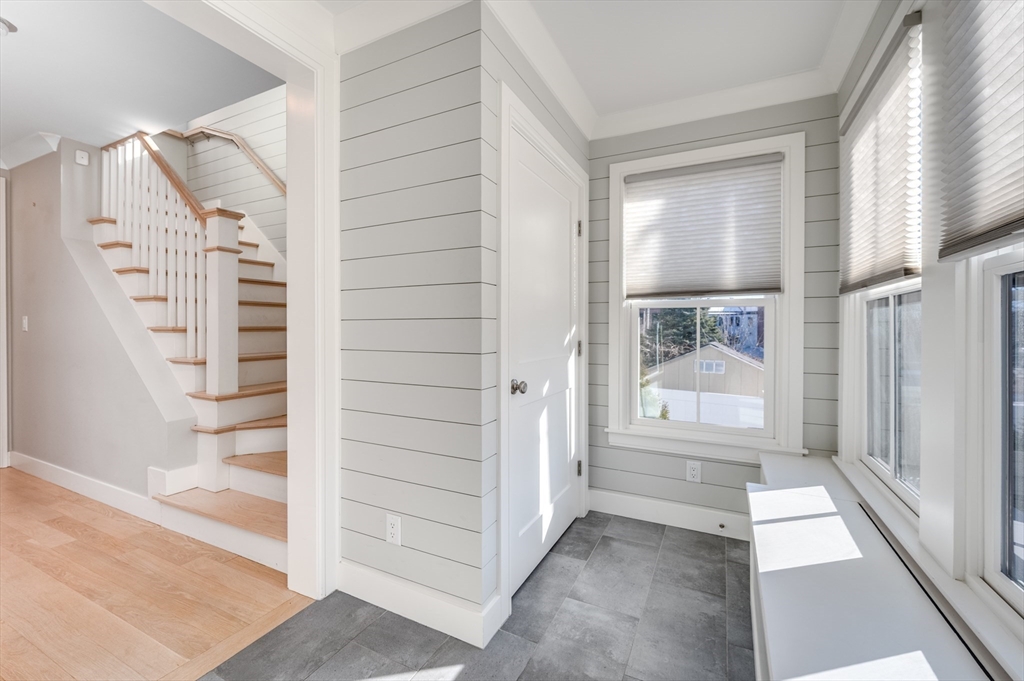 3 bed, 2 bath apartment for rent at 7 Shawmut Park, Newton Upper Falls — photo 2 of 27