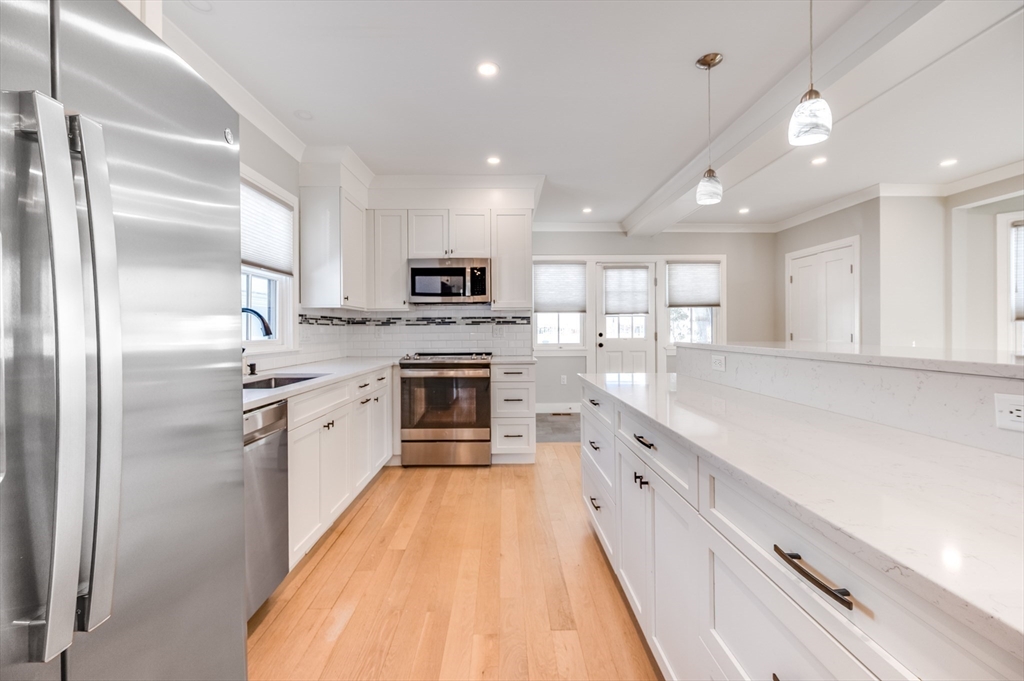 3 bed, 2 bath apartment for rent at 7 Shawmut Park, Newton Upper Falls — photo 6 of 27
