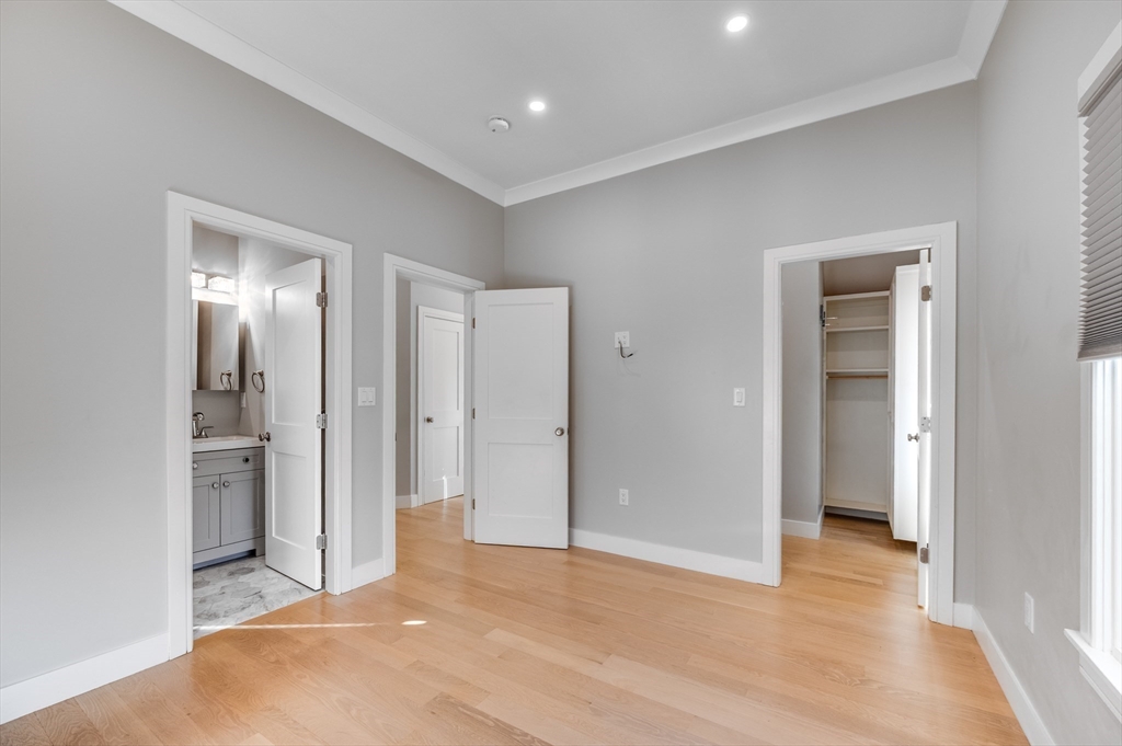 3 bed, 2 bath apartment for rent at 7 Shawmut Park, Newton Upper Falls — photo 15 of 27
