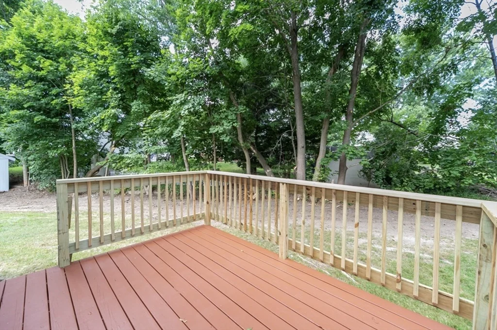 3 bed, 1 bath apartment for rent at 7 Sherman Ter Unit 7, Natick — photo 24 of 26