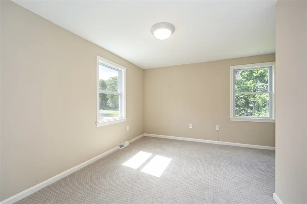 3 bed, 1 bath apartment for rent at 7 Sherman Ter Unit 7, Natick — photo 16 of 26