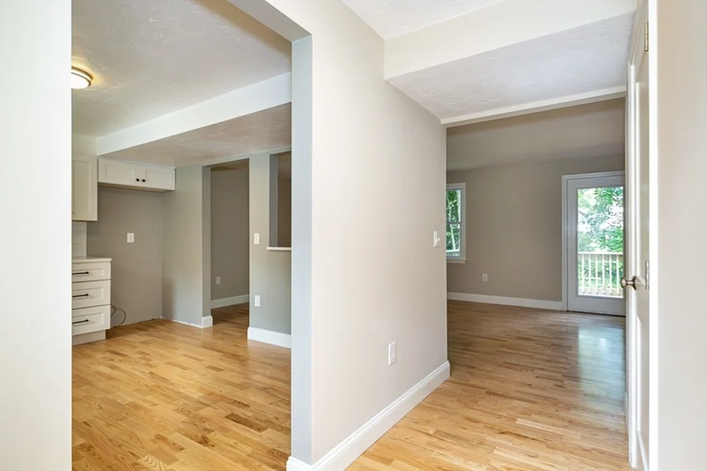 3 bed, 1 bath apartment for rent at 7 Sherman Ter Unit 7, Natick — photo 3 of 26