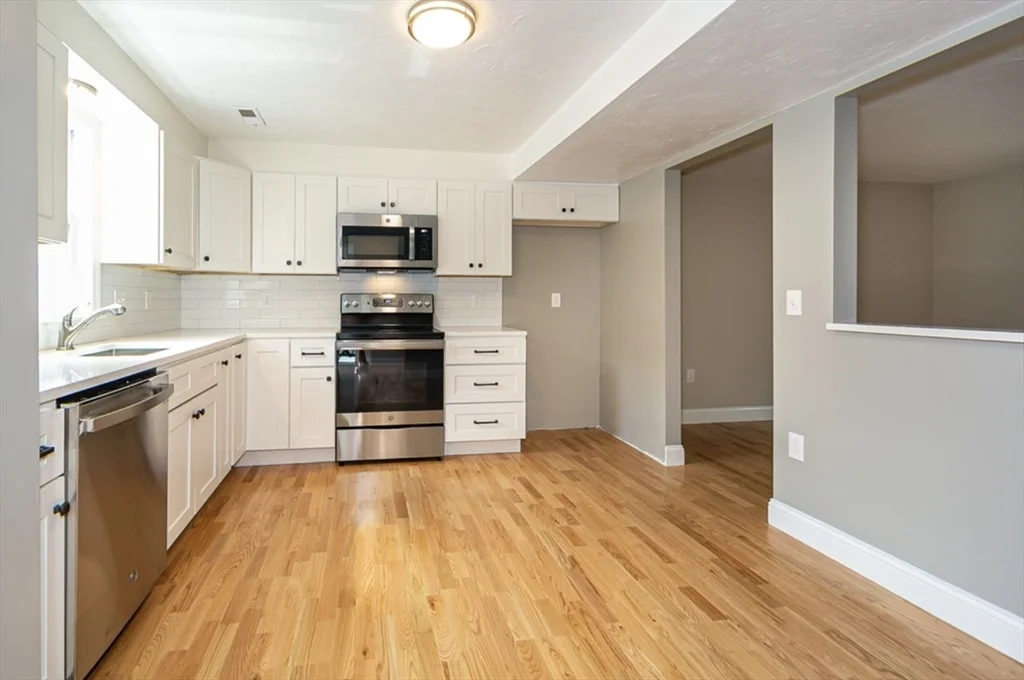3 bed, 1 bath apartment for rent at 7 Sherman Ter Unit 7, Natick — photo 8 of 26