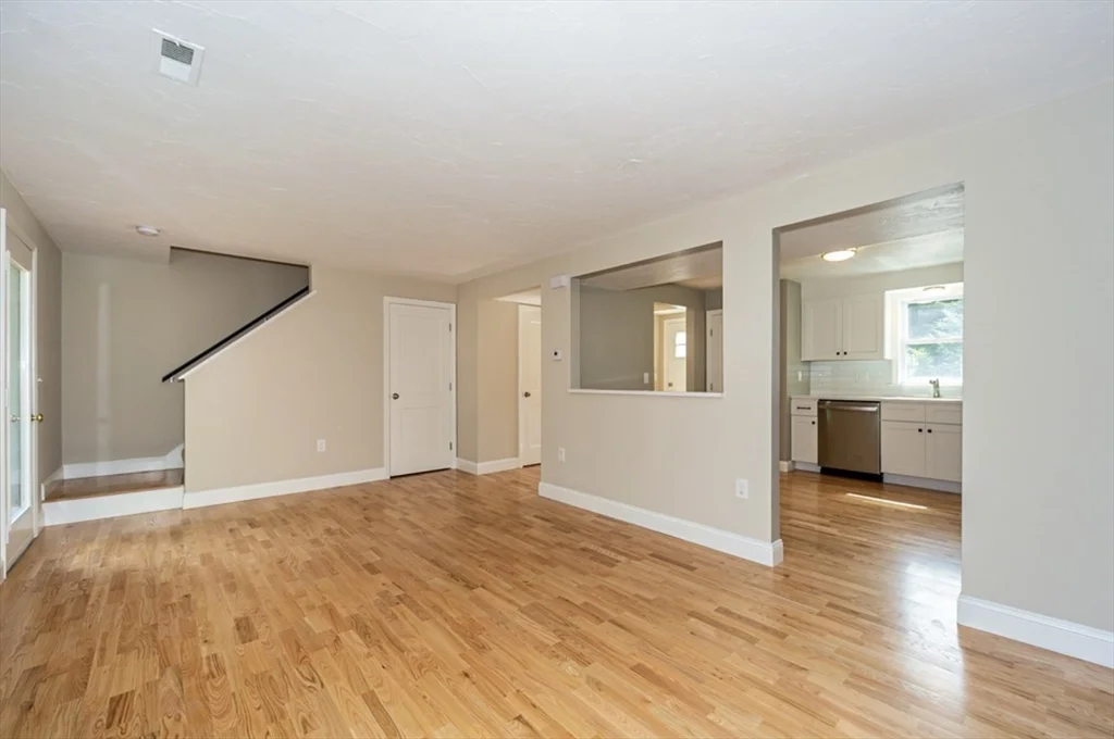 3 bed, 1 bath apartment for rent at 7 Sherman Ter Unit 7, Natick — photo 14 of 26