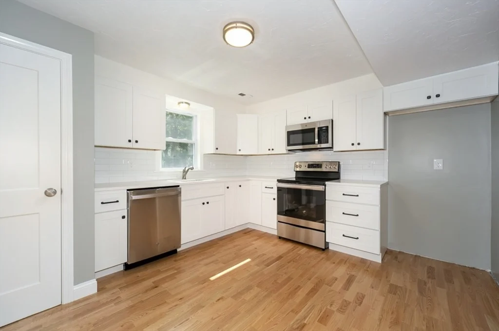 3 bed, 1 bath apartment for rent at 7 Sherman Ter Unit 7, Natick — photo 7 of 26