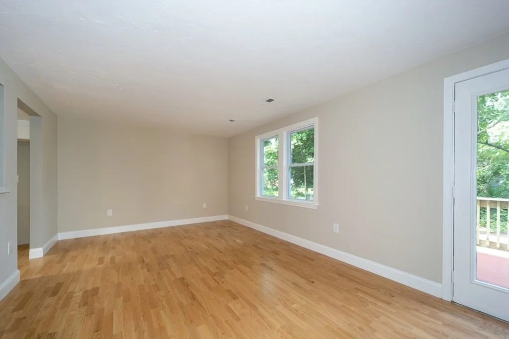 3 bed, 1 bath apartment for rent at 7 Sherman Ter Unit 7, Natick — photo 10 of 26