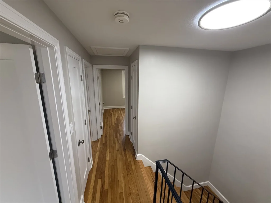 3 bed, 1 bath apartment for rent at 7 Silvia Ct Unit 7, Hyde Park — photo 20 of 32