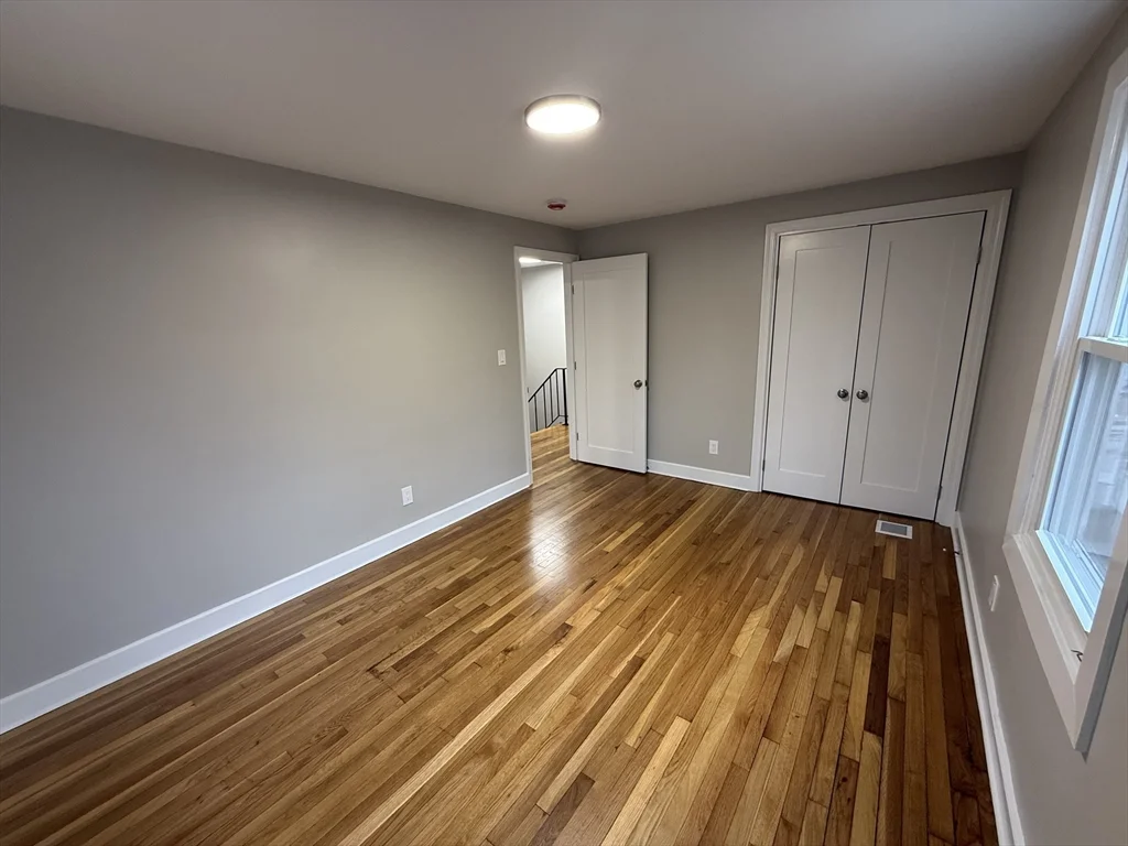 3 bed, 1 bath apartment for rent at 7 Silvia Ct Unit 7, Hyde Park — photo 14 of 32