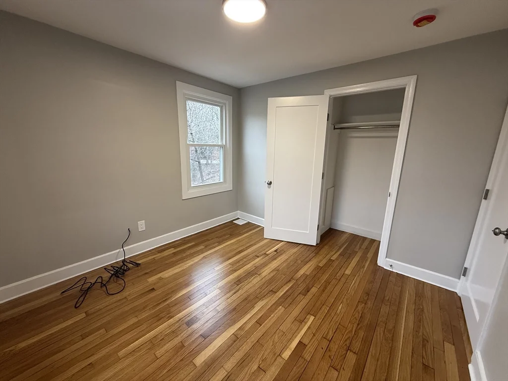 3 bed, 1 bath apartment for rent at 7 Silvia Ct Unit 7, Hyde Park — photo 19 of 32