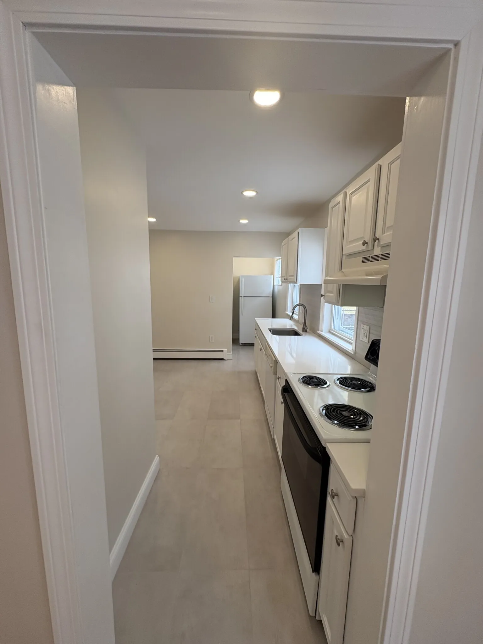 2 bed, 1 bath apartment for rent at 7 Smith St Unit 1, South Medford — photo 4 of 14