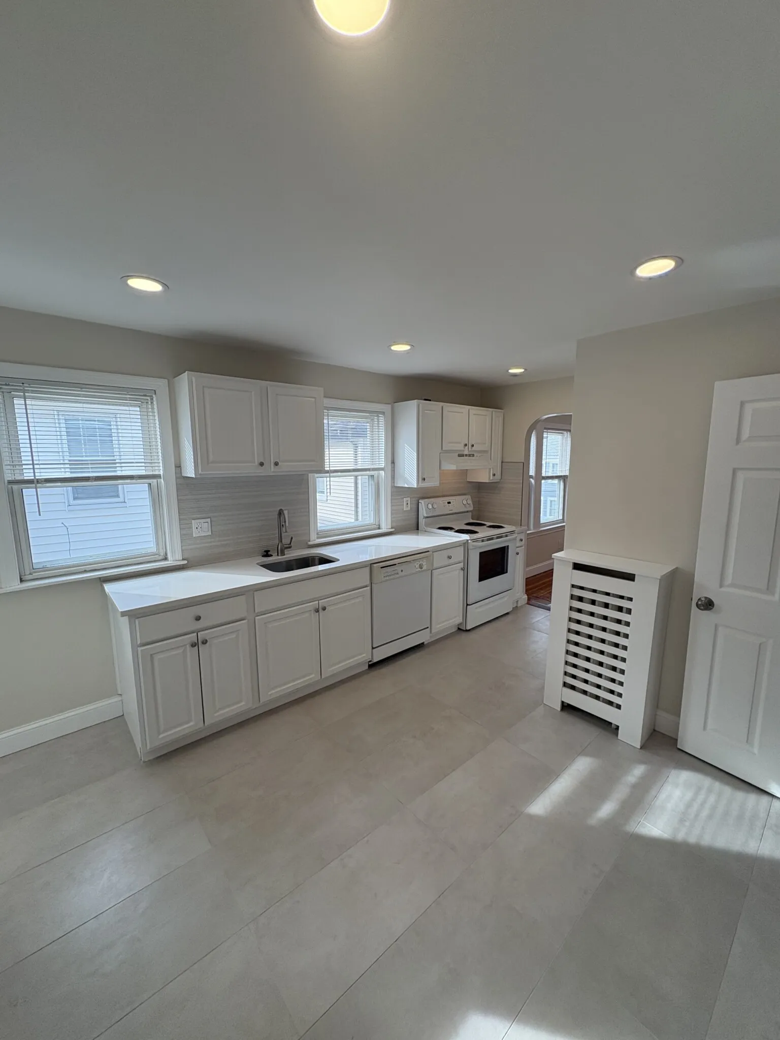 2 bed, 1 bath apartment for rent at 7 Smith St Unit 2, South Medford