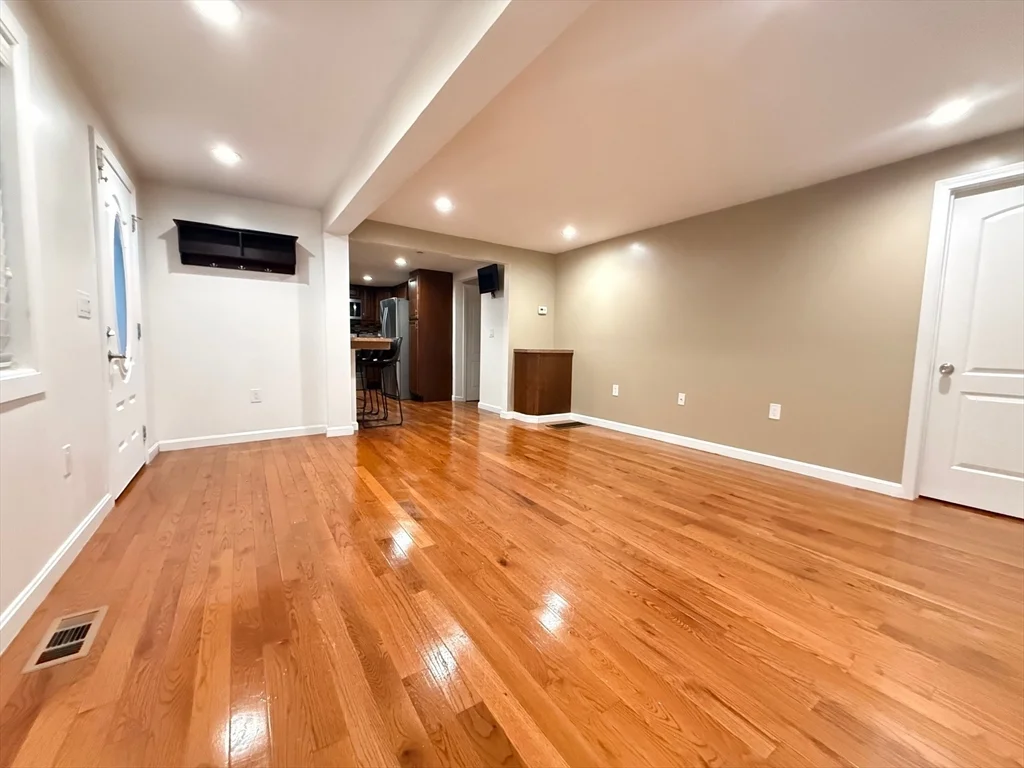 3 bed, 2 bath apartment for rent at 7 Southbridge St Ct, Auburn — photo 5 of 17
