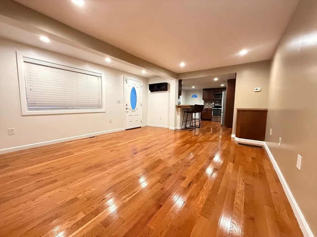 3 bed, 2 bath apartment for rent at 7 Southbridge St Ct, Auburn — photo 3 of 17