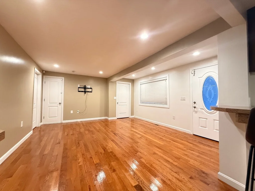 3 bed, 2 bath apartment for rent at 7 Southbridge St Ct, Auburn — photo 4 of 17