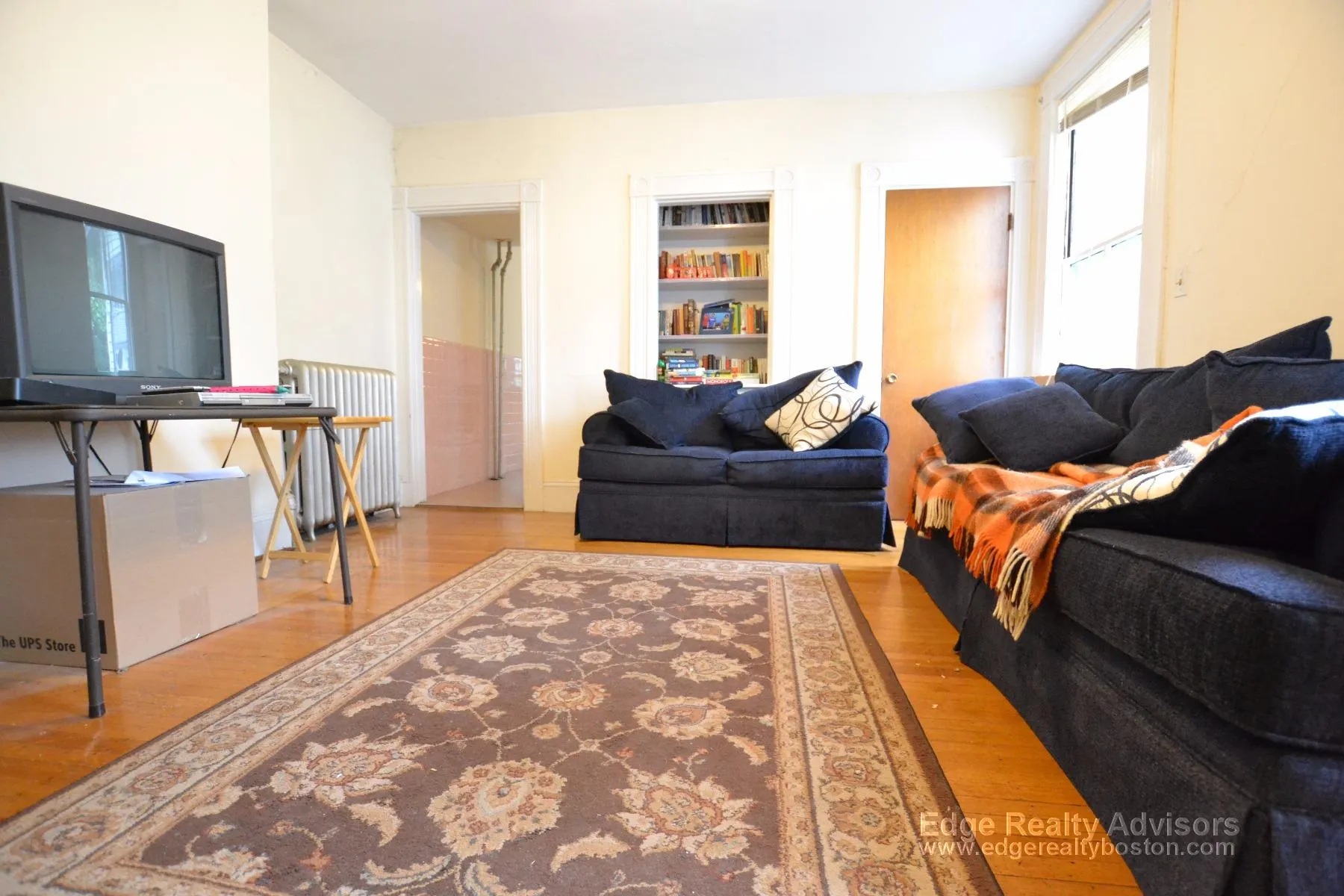 3 bed, 2 bath apartment for rent at 7 Sparhawk St Unit 1, Brighton — photo 4 of 7