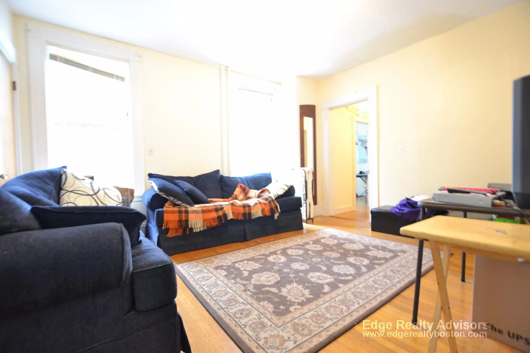3 bed, 2 bath apartment for rent at 7 Sparhawk St Unit 1, Brighton — photo 2 of 7