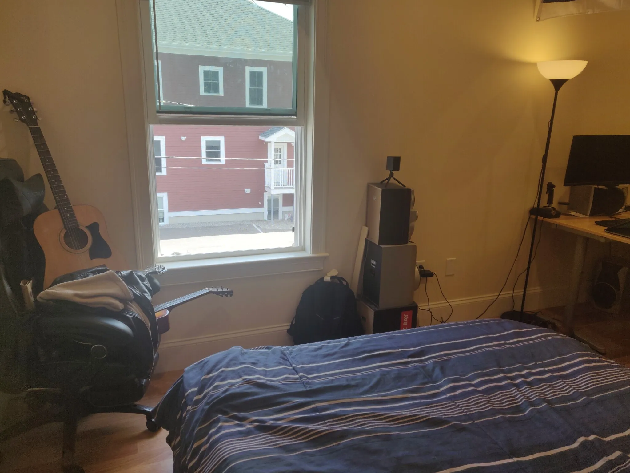 4 bed, 2 bath apartment for rent at 7 Sparhawk St Unit 2, Brighton — photo 4 of 12