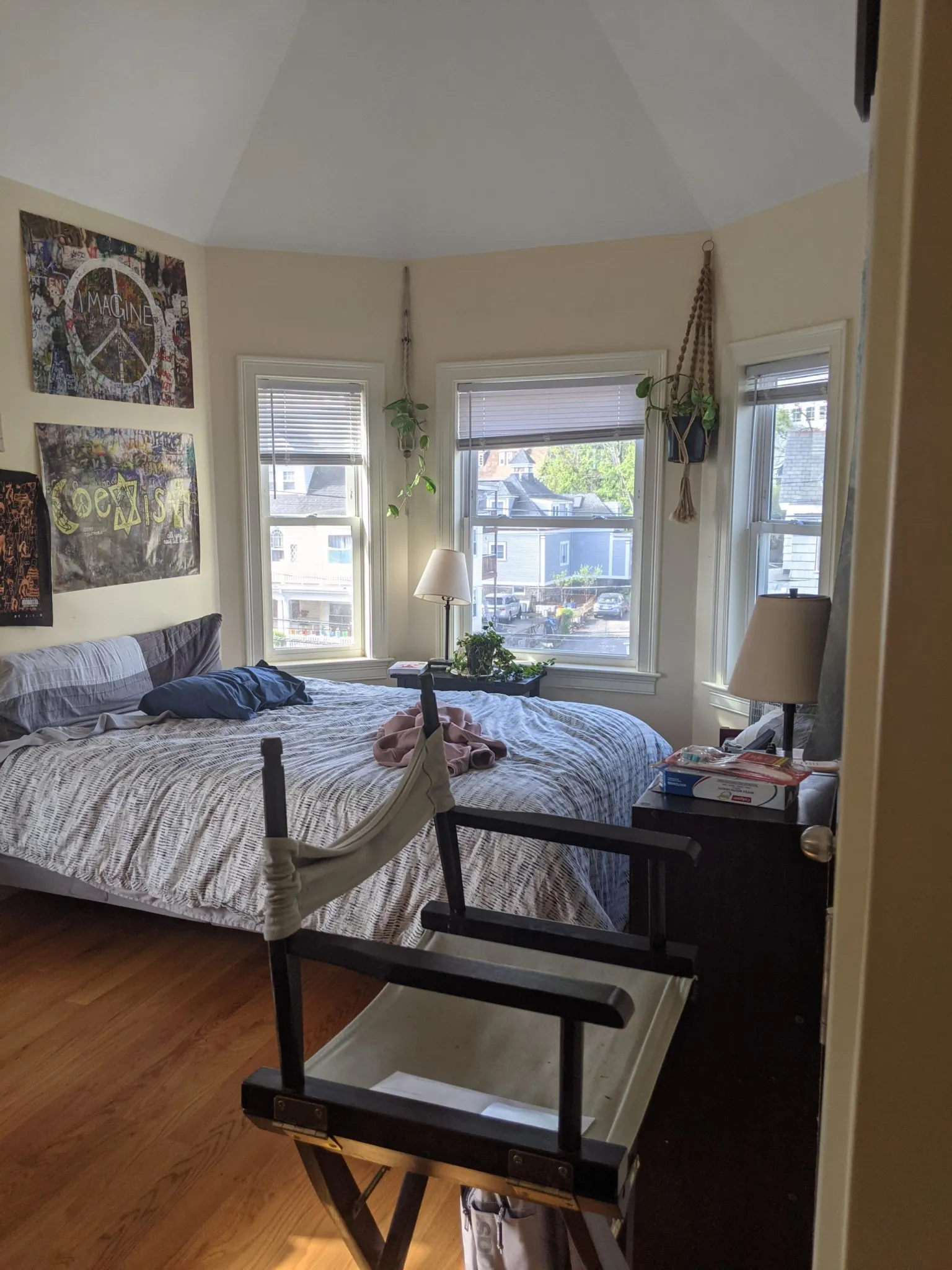 4 bed, 2 bath apartment for rent at 7 Sparhawk St Unit 2, Brighton — photo 2 of 12