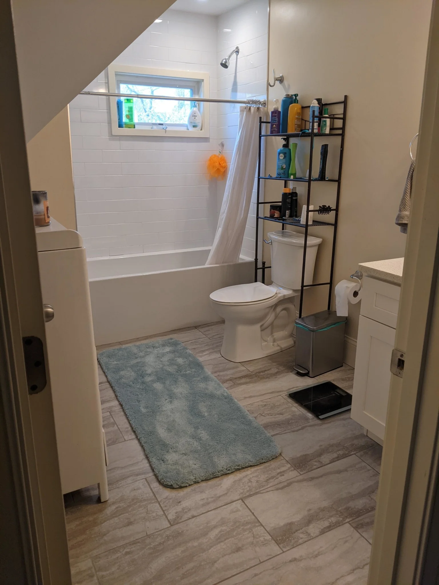 4 bed, 2 bath apartment for rent at 7 Sparhawk St Unit 2, Brighton — photo 12 of 12