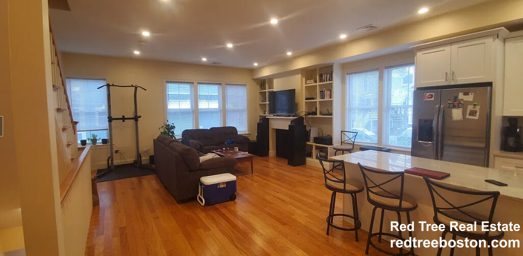 4 bed, 3 bath apartment for rent at 7 Sparhawk Unit B, Brighton — photo 3 of 3
