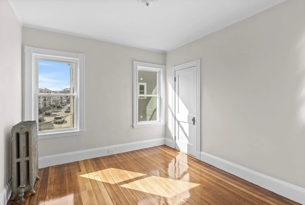 3 bed, 1 bath apartment for rent at 7 Speedwell St Unit 3, Dorchester — photo 13 of 21